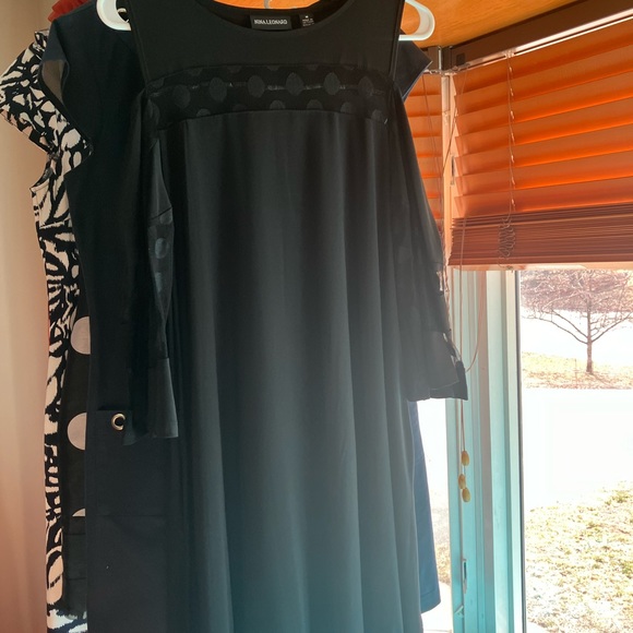 Lot of 6 beautiful dresses.  Semi formal or cocktail.  Size 10 or medium. Clean - Picture 3 of 7
